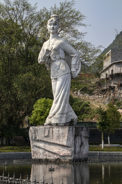 刘三姐雕像