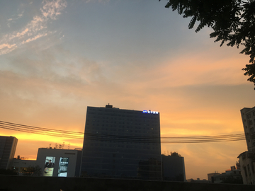 夕阳下的建筑