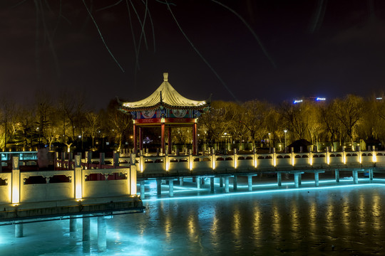 秦皇岛人民公园夜景