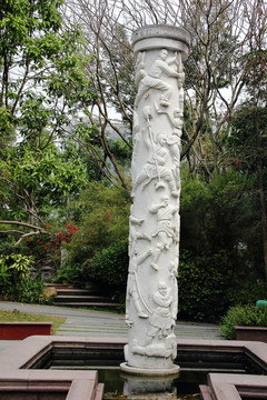 罗汉武术石雕柱