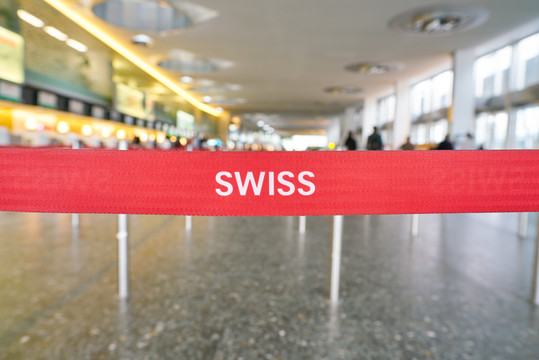 苏黎世国际机场瑞士国际航线标志