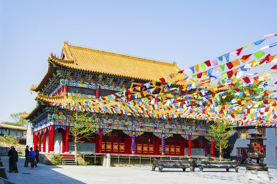 鞍山灵山寺大雄宝殿