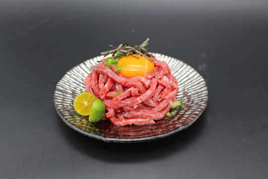 日式生拌牛肉