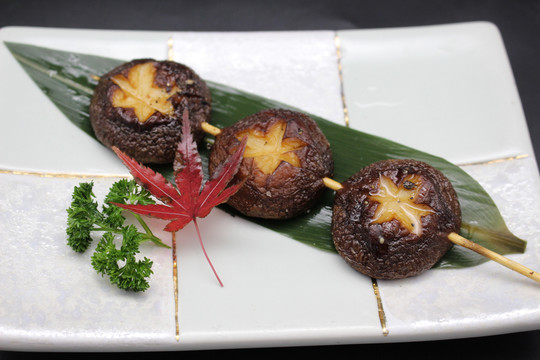 烤香菇串