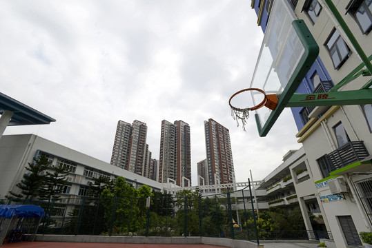 篮球架