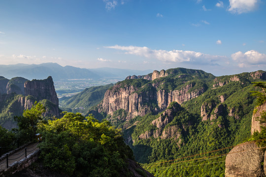 青山