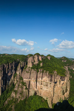 青山