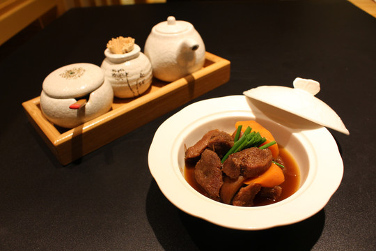 煮牛舌