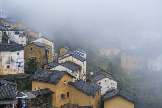 风雨中的阳产土楼6