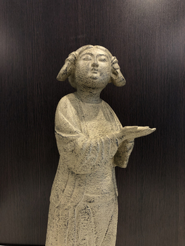 古代侍女雕像