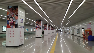 深圳市民中心地铁站