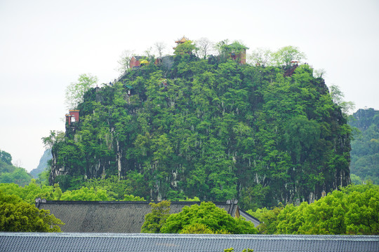 独秀峰