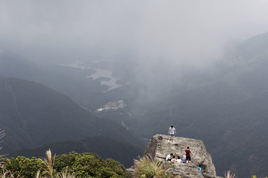 东莞第一峰