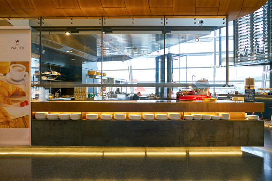 瑞士苏黎世国际机场大厅餐厅