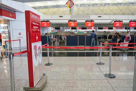 香港机场阿联酋航空办理登机区域