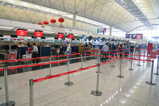 香港机场阿联酋航空办理登机区域