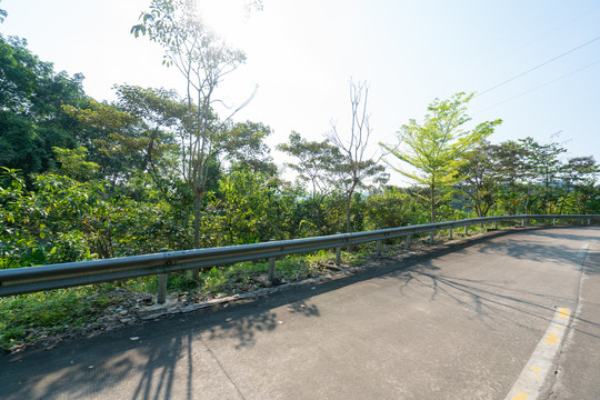 海南牛路岭山路