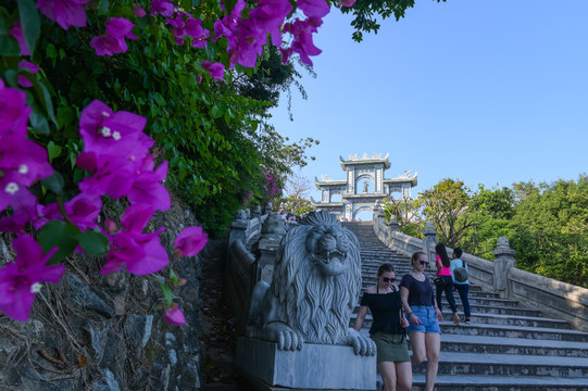 越南岘港灵云寺