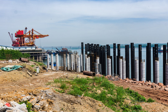 长江码头建设