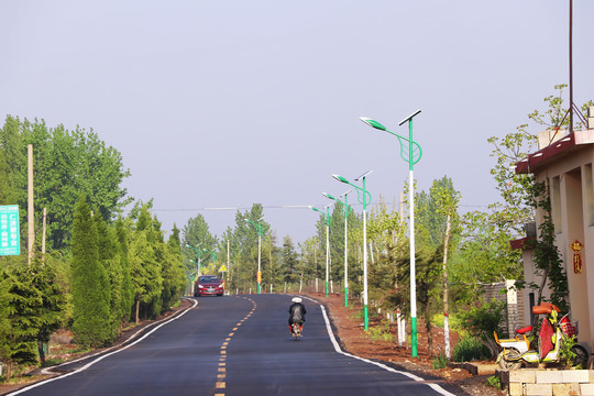 乡村道路建设太阳能路灯