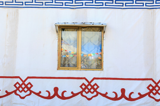 内蒙古希拉穆仁草原蒙古包窗子