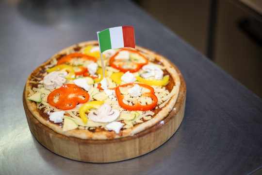 商业厨房意大利国旗披萨