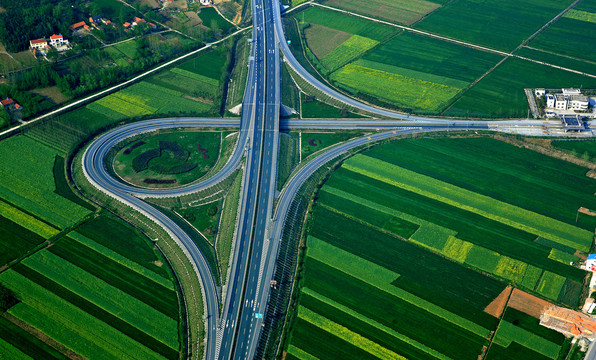 航拍高速公路风景