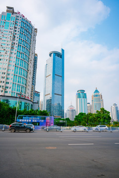 南宁金湖广场地王大厦街景