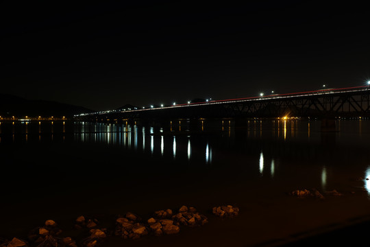 杭州滨江钱塘江大桥夜景