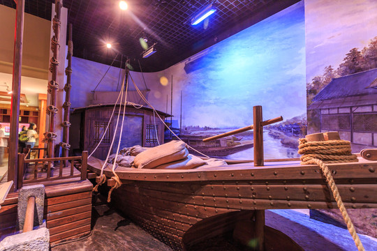 古代运河木船