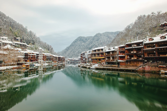 凤凰古城雪景