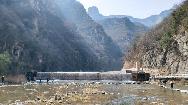 青龙峡风景区瀑布河流