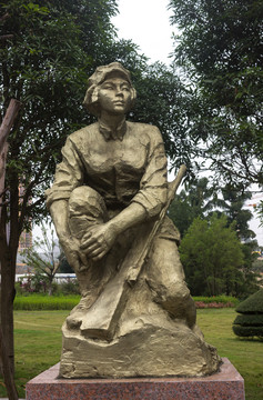 女战士雕刻
