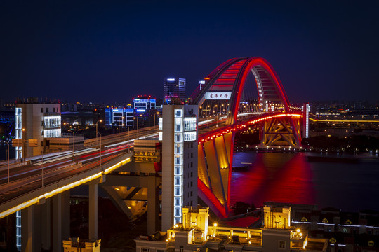 卢浦大桥红色灯光秀