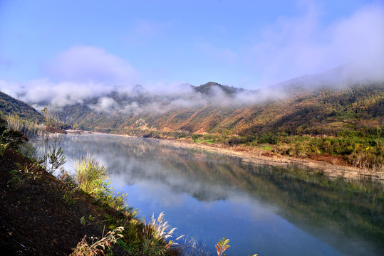 雨后的张湾区方滩堵河