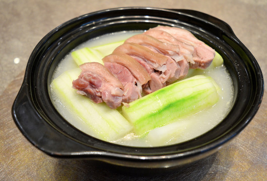 胜瓜煲汤