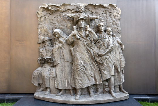 上海犹太难民纪念雕塑
