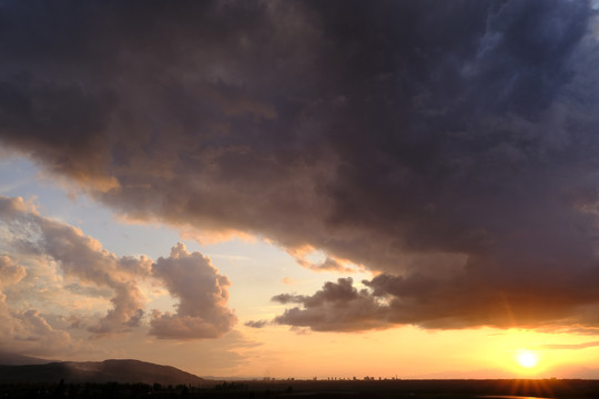 夕阳晚霞