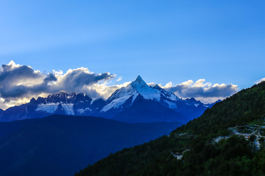 梅里雪山