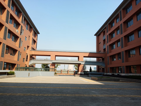 运河中学