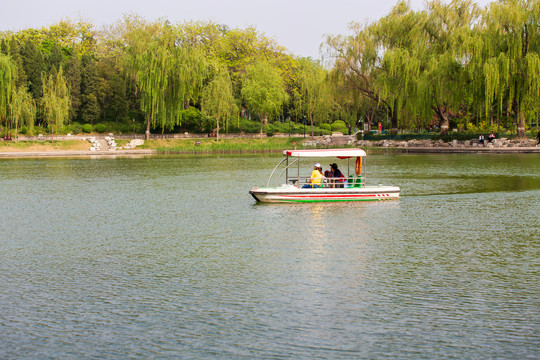 北京陶然亭公园陶然湖游船
