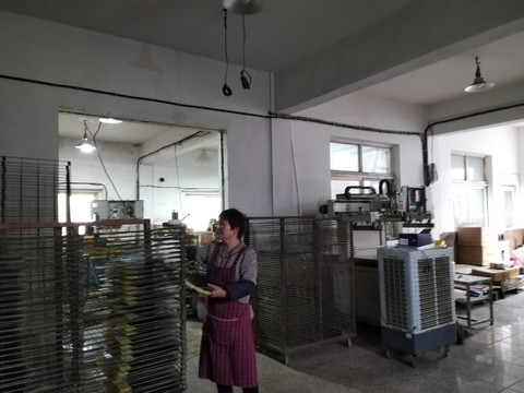 电路板车间图片