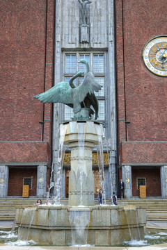 挪威奥斯陆市政厅雕塑