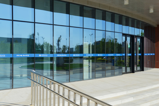 天津体育学院玻璃幕墙