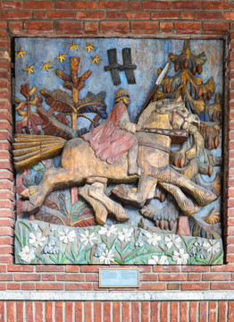 奥斯陆市政厅广场彩色浮雕