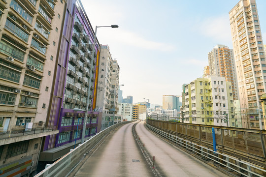 双层巴士往外看的香港城市景观