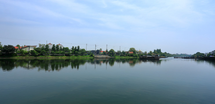 碧水蓝天