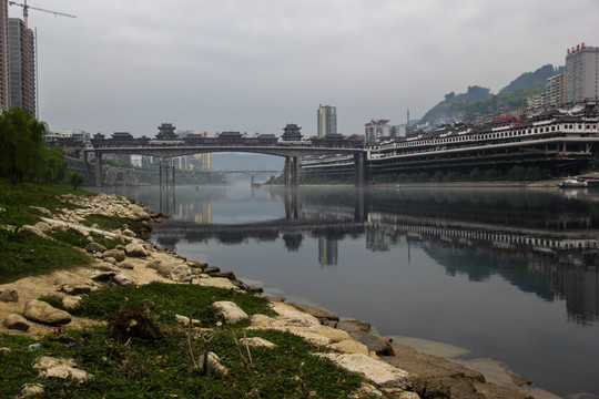 沿河县乌江岸边景物