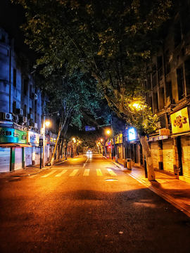 老街夜景