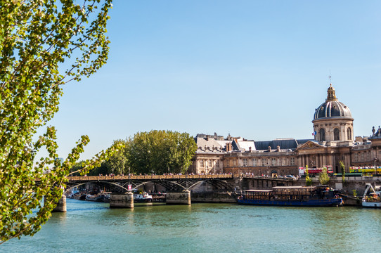 法国巴黎艺术桥铁锁